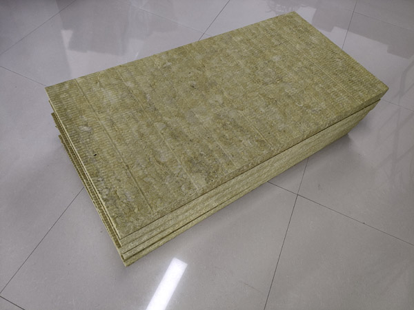 巖棉板與聚氨酯巖棉夾心板的區分