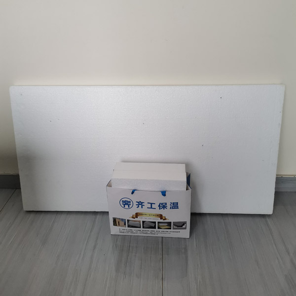 保溫材料可以直接貼磚墻上？